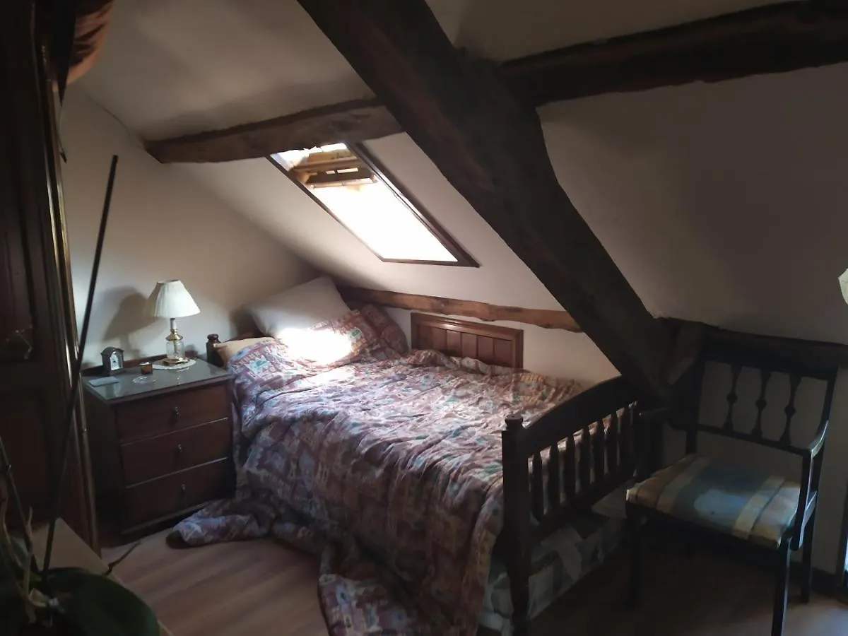 Maison En Granit Bleue Lanhelin Homestay
